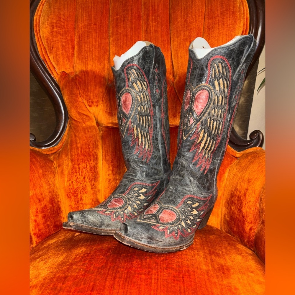 Rare Women's Corral Black Saddle Winged Heart Cowboy Boot 7.5​ - Picture 2 of 9